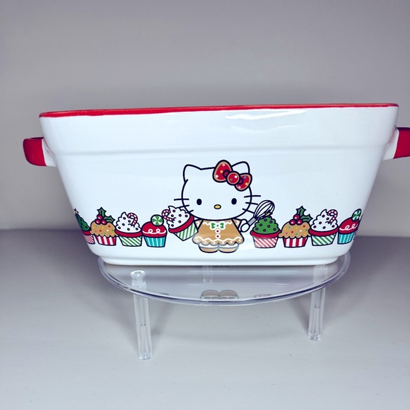 Hello Kitty Christmas Bakeware Dish - Picture 3 of 4